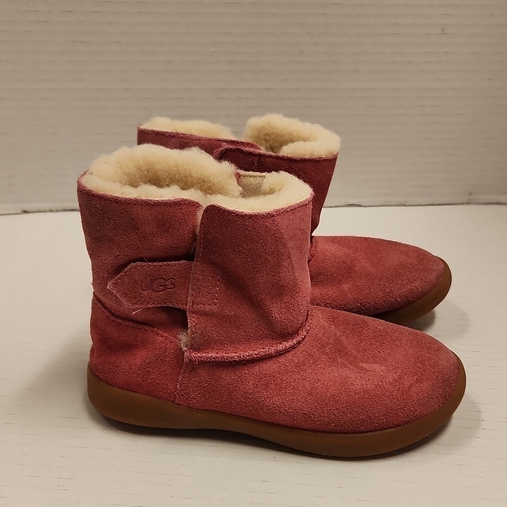 UGG Boots Girls Size 10 Pink Faux Fur Lined Spots